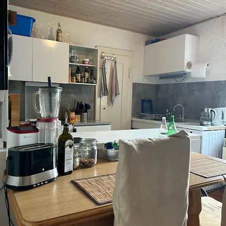 Stylisches Privatzimmer In Ruhiger Lage בית אירוח *